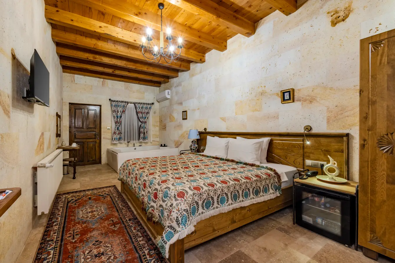 Kapadokya Balayı Paketi 17- Jakuzili & Hamamlı Oda