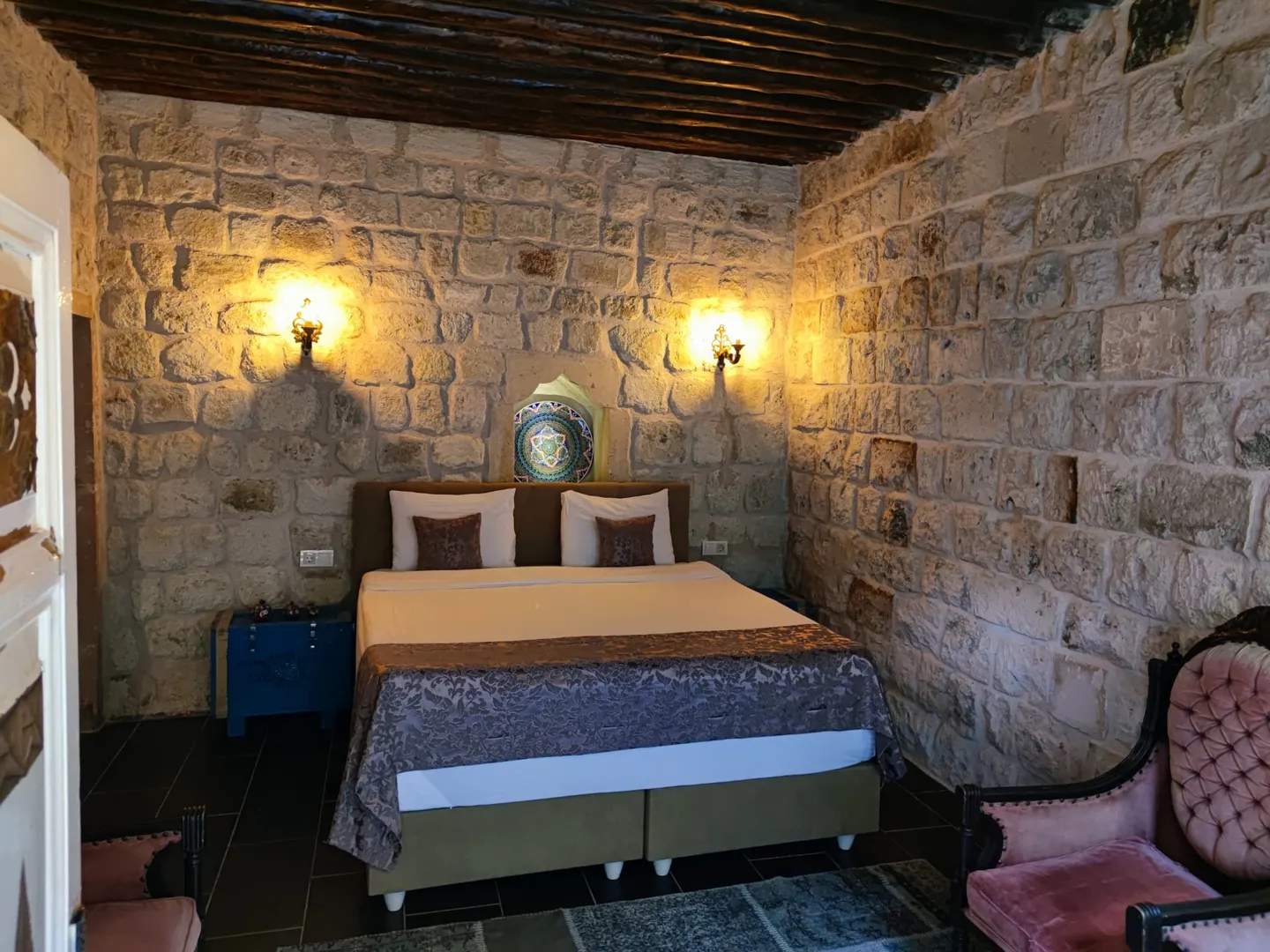 Red Horse Hotel 