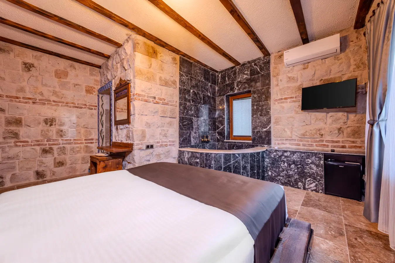 Kapadokya Balayı Paketi 11 - Jakuzili Oda