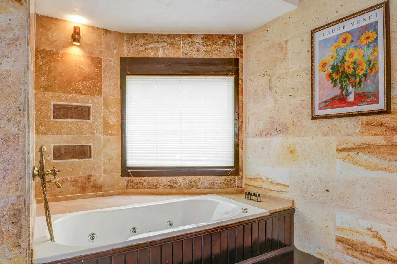 Kapadokya Balayı Paketi 5 - Jakuzili Oda