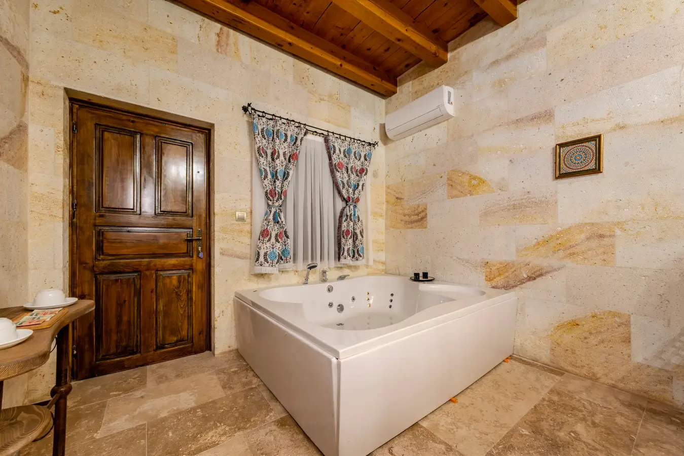 Kapadokya Balayı Paketi 17- Jakuzili & Hamamlı Oda