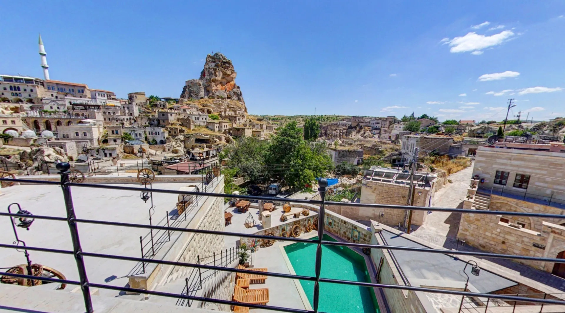 Capp Royal Cave Hotel