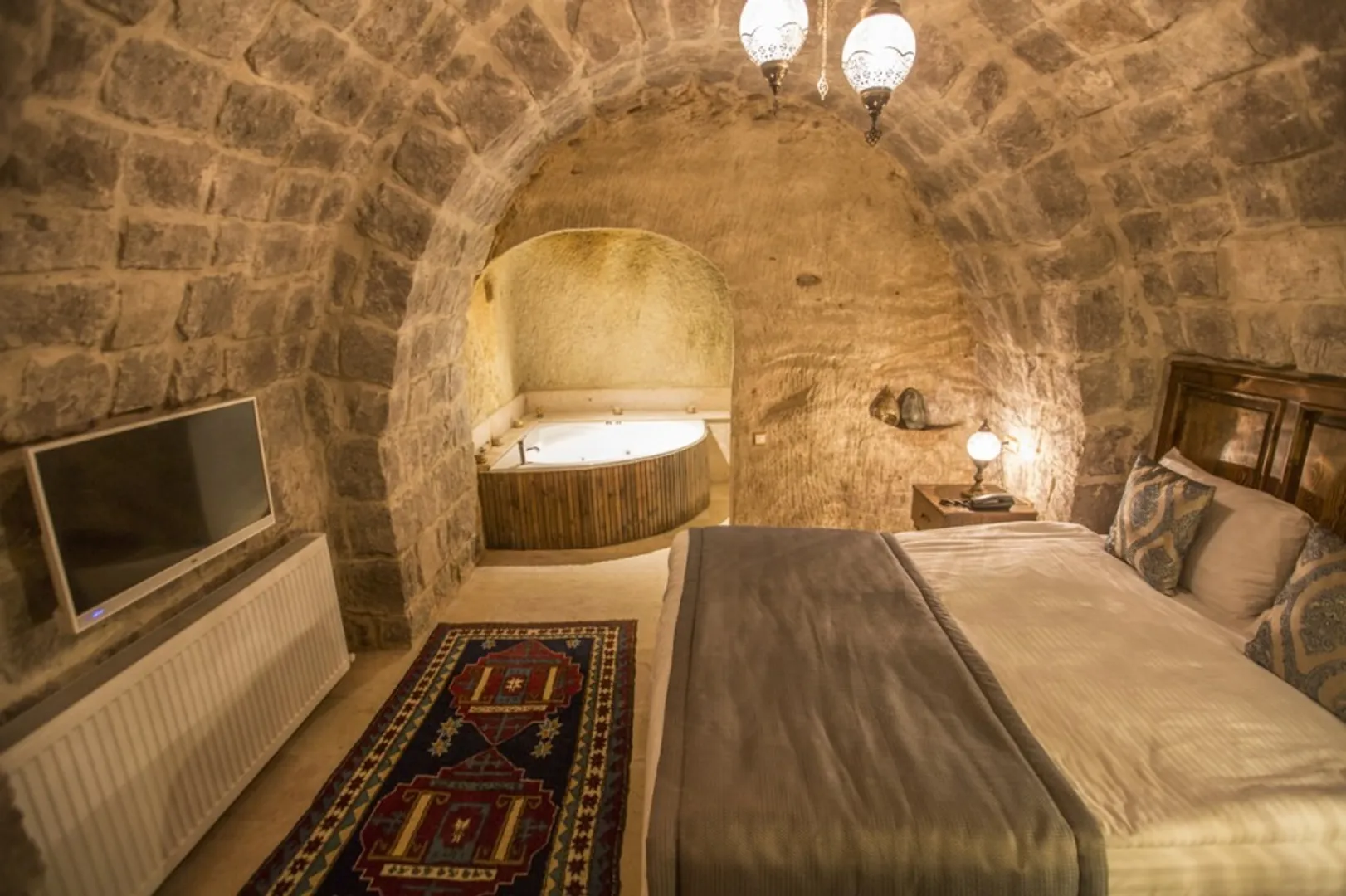 Luna Cave Hotel 