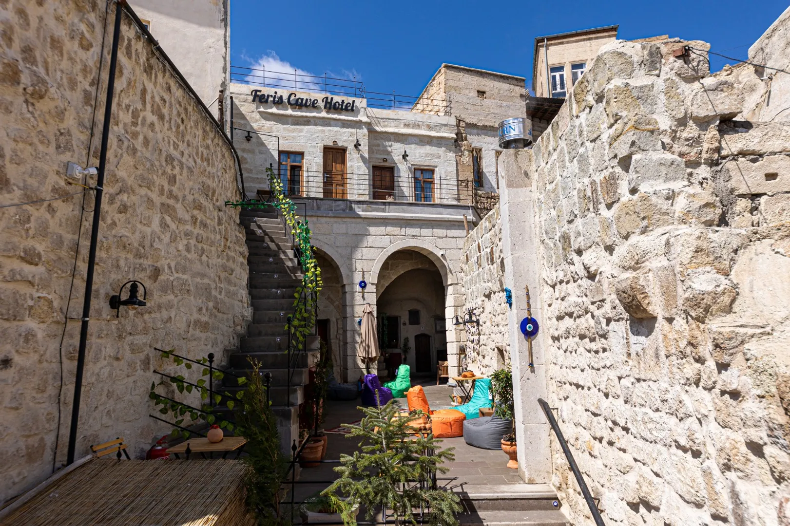 Feris Cave Hotel