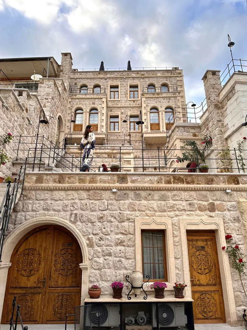 Vita Cave Suites