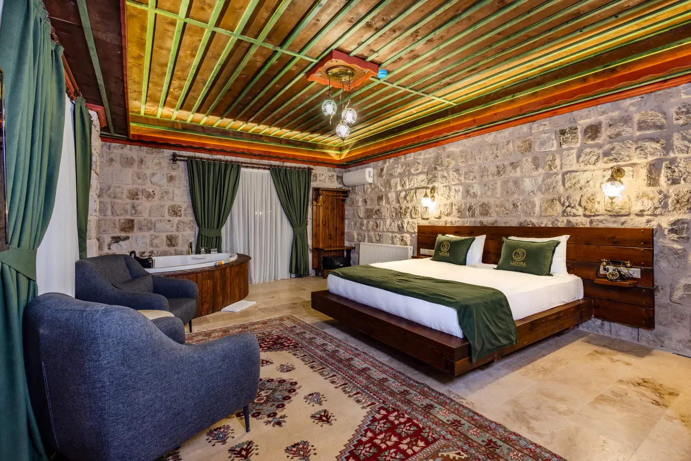 Latona Honeymoon Room 302