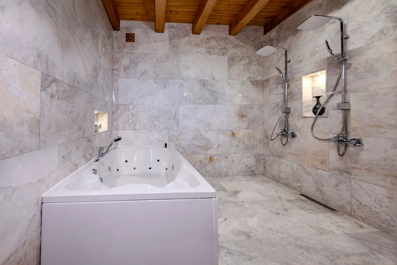 Kapadokya Balayı Paketi 18- Jakuzili Oda