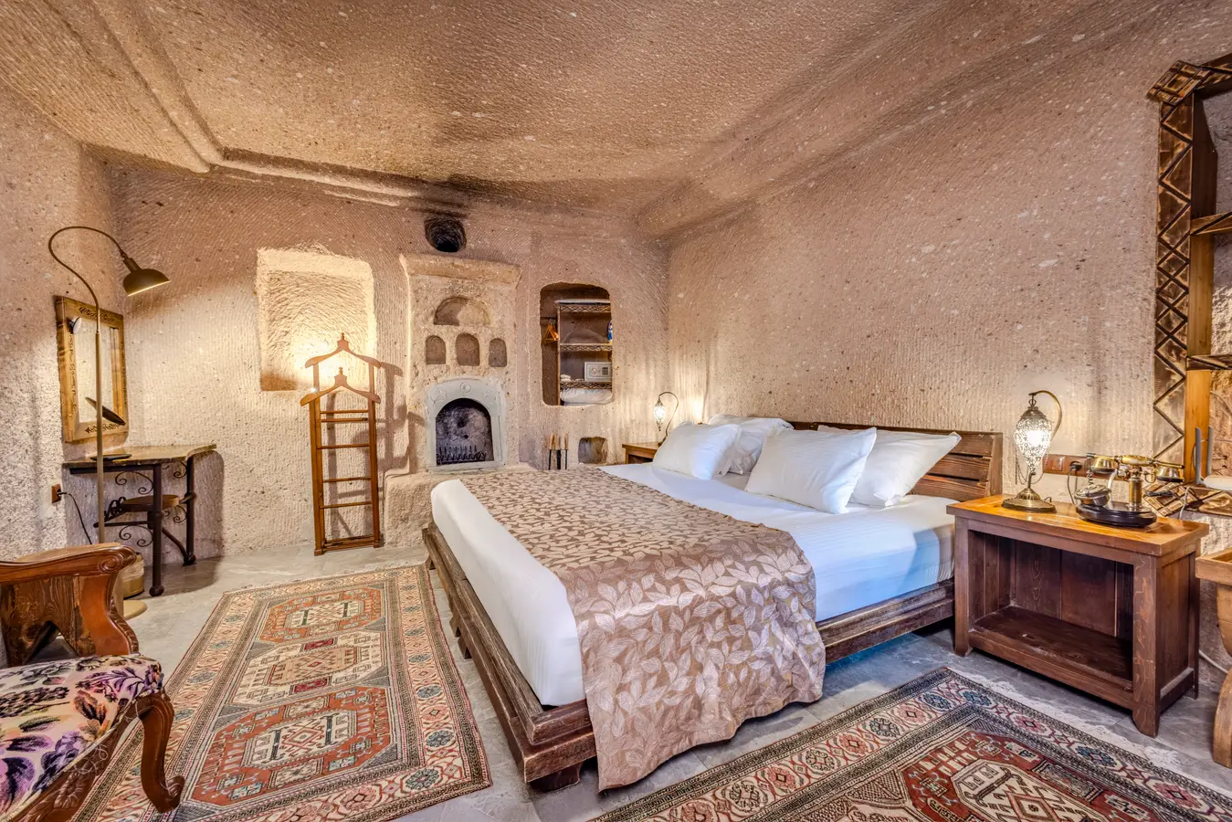 Kapadokya Balayı Paketi 22- Şömineli Oda