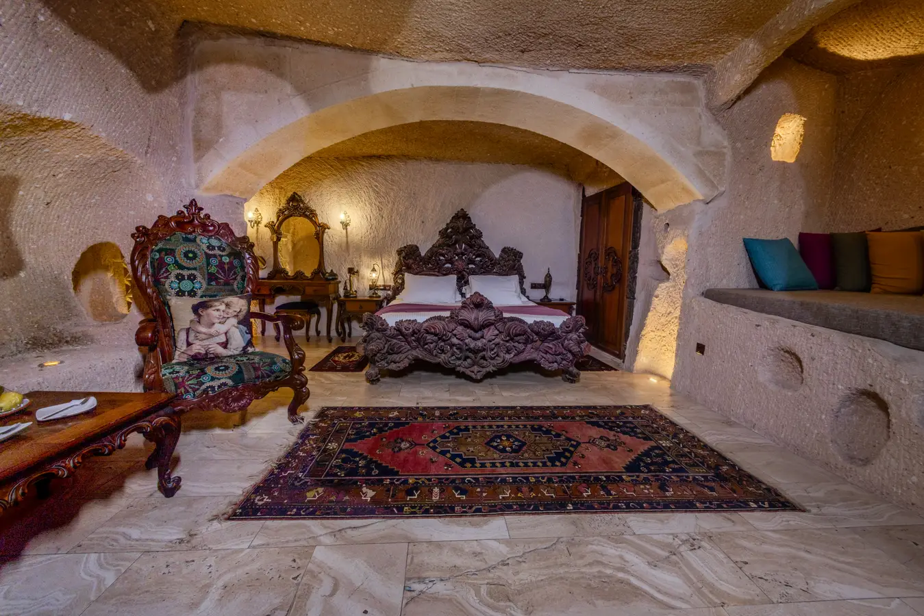 Kapadokya Balayı Paketi 20- Jakuzili & Şömineli Oda